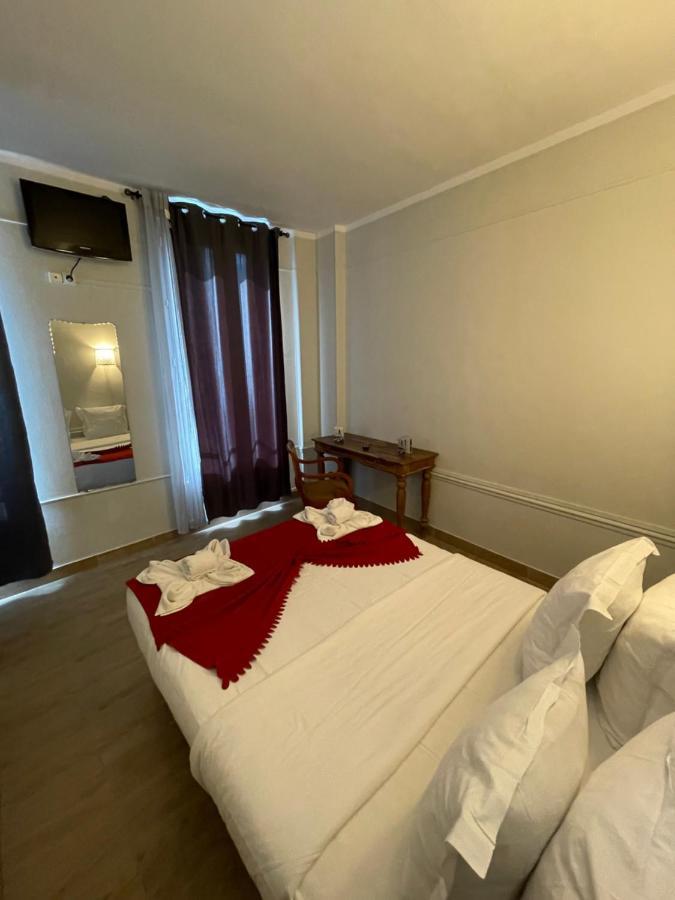 Hotel Central Σαιν-Ντενί Εξωτερικό φωτογραφία