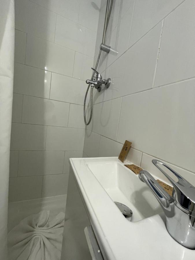 Hotel Central Σαιν-Ντενί Εξωτερικό φωτογραφία