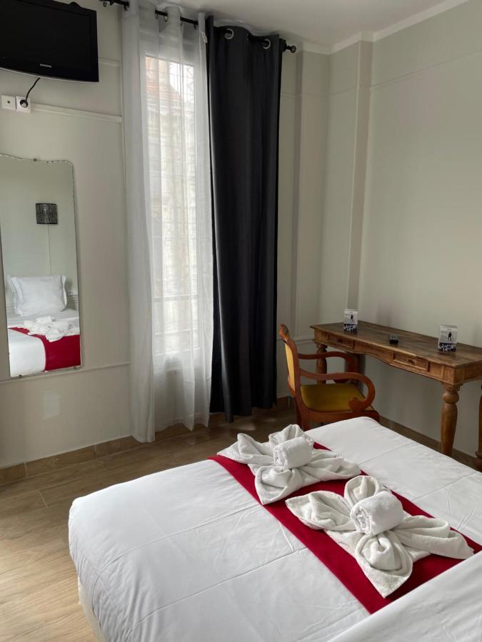 Hotel Central Σαιν-Ντενί Εξωτερικό φωτογραφία